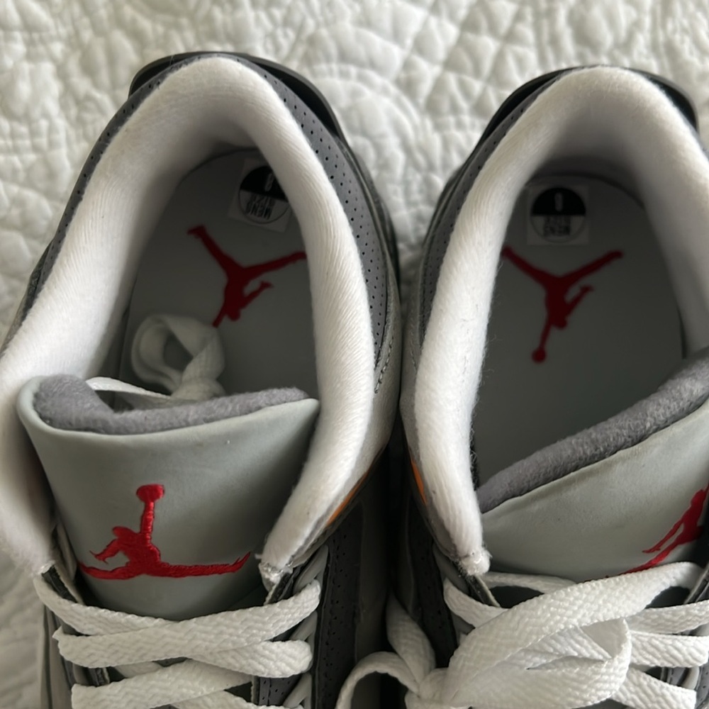 Jordan 3 Cool Gray Retro - Picture 7 of 9